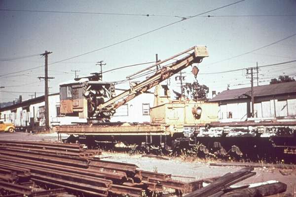 usr_m_eastbay_key_misc_crane1213_emeryville_post1948_082.jpg