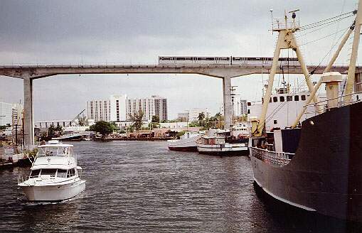 usr_m_mia_mime_xxx_miami+river+bridge_bv_miam16.jpg