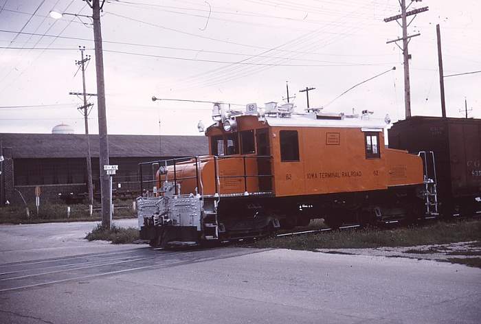 usr_m_stia_charcity_frt62_charles+city_ss_ccw35.jpg