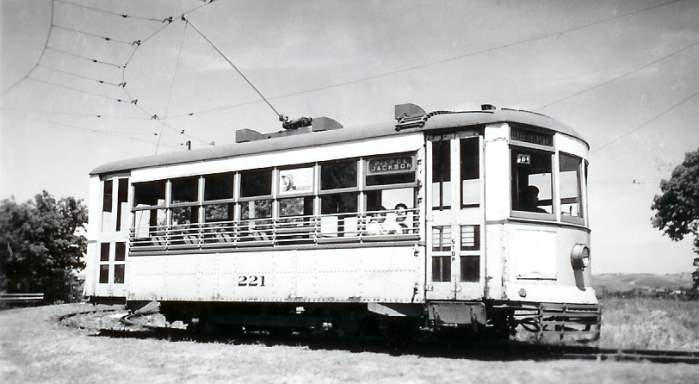usr_m_stia_siouxcity_221_pierce+jackson+line_ss_soo032.jpg