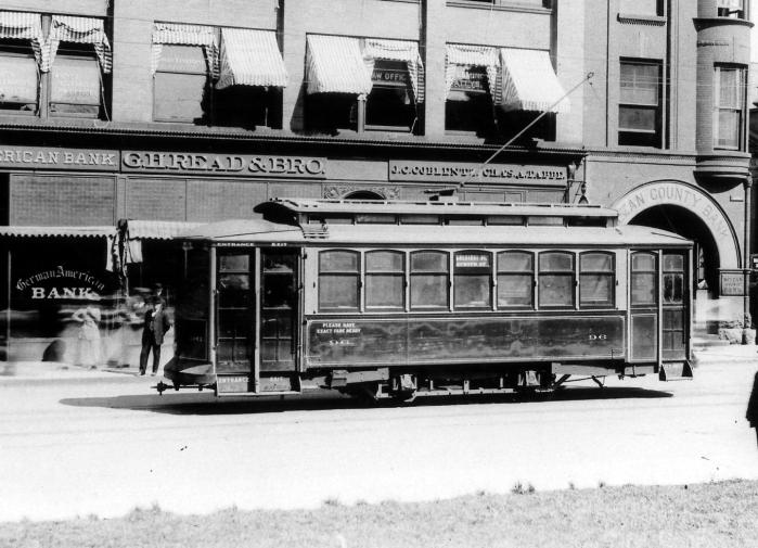 usr_m_stii_bloomnorm_096_bloomington-main+washington_ss_bnr02.jpg