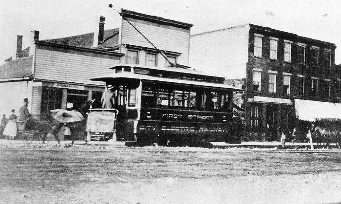 usr_m_stii_chiottpeo_001_lasalle-main+hennepin_ss_cop20.jpg