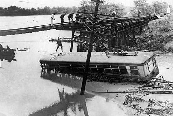 usr_m_stks_kcleavwest_2_maltby+creek+accident_19370819_kclw01.jpg