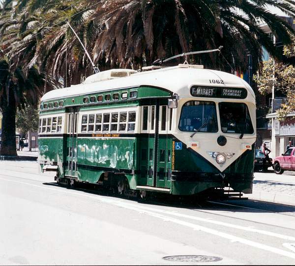 usr_m_stky_lourwy_sfo1062_sanfrancisco-marketst_hapo_lville15.jpg