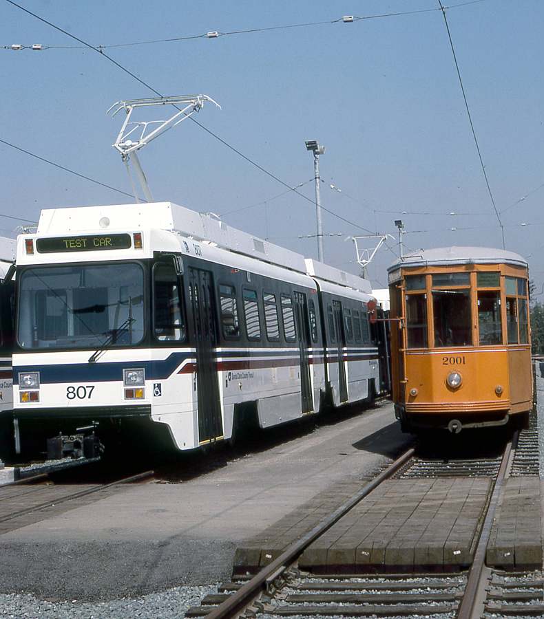 usr_m_sjc_lrv_807,milan2001_shop_19870930_bv.jpg